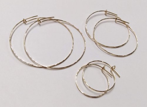 Judy Larson's Kat's Wire Hoop Earrings - , Contemporary Wire Jewelry, Filing, Finishing, Texturing, , Kat's Wire Hoop Earrings